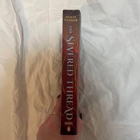 *BRAND NEW* Teen LGBTQIA Fantasy Book: The Severed Thread - Picture 2 of 3